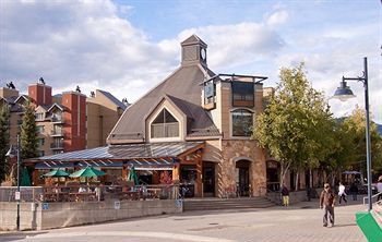 Powder'S Edge By Latour Hotels And Resorts Whistler Exterior photo